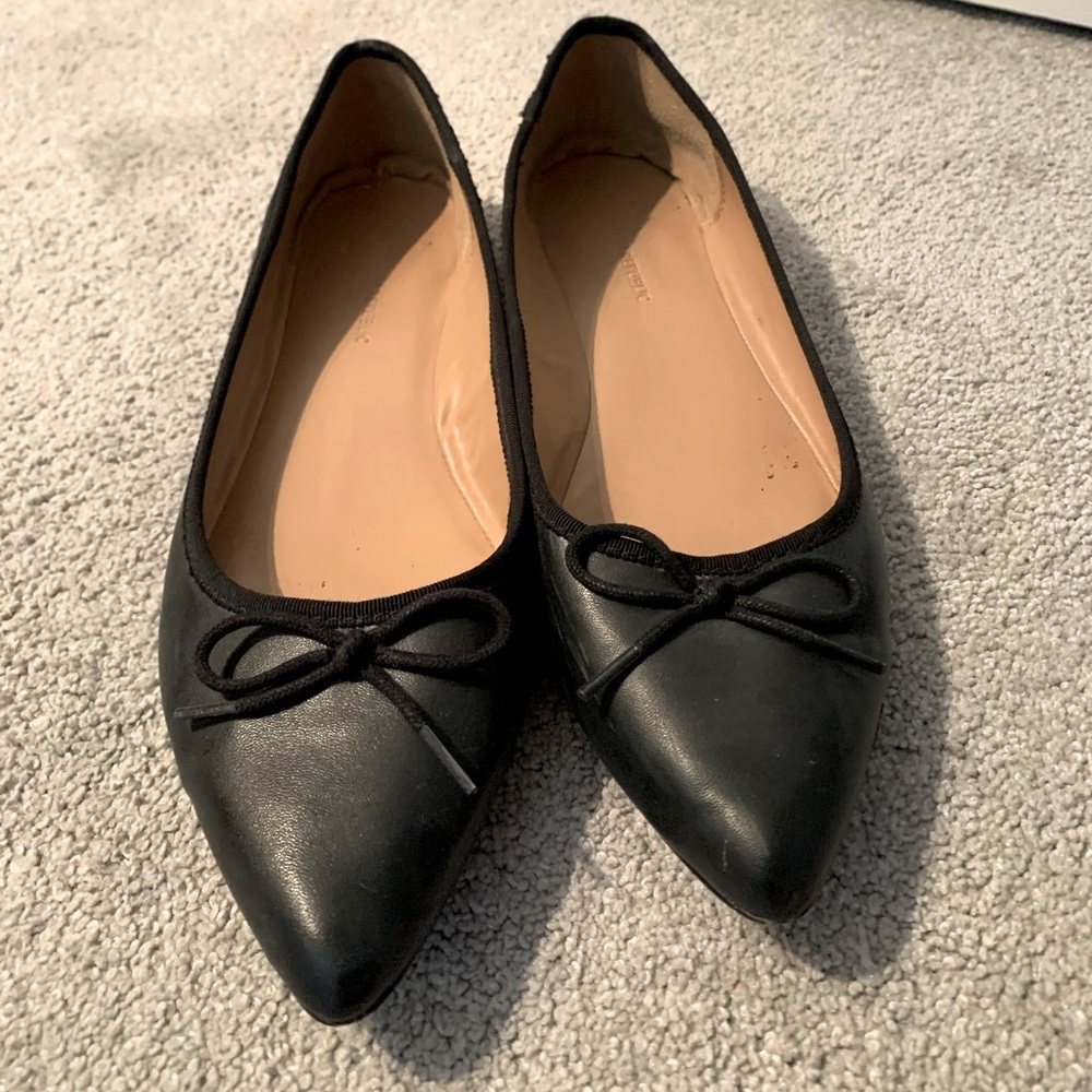 Banana Republic Ballet Flats - black size 8
